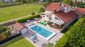 Holiday House Villa Maca